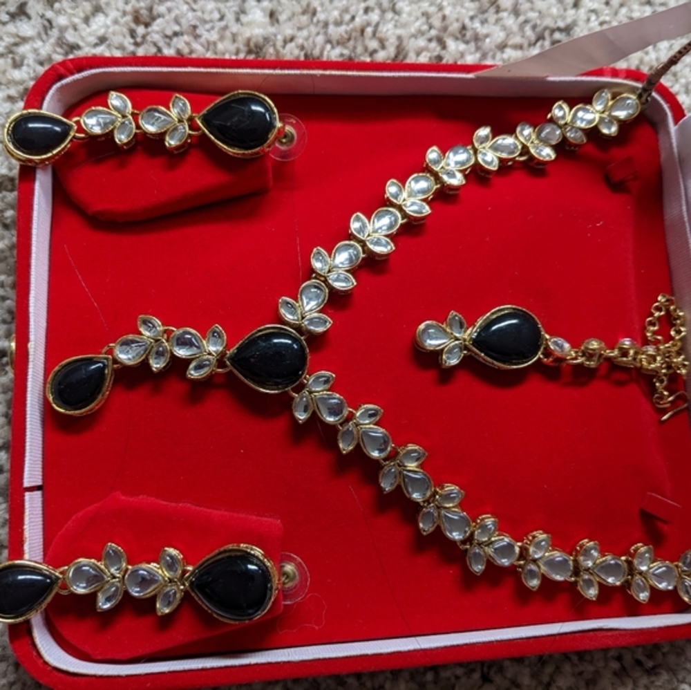 Indian black Kundan set